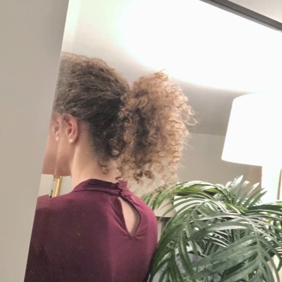 Twist mock neck, keyhole, long sleeve maroon top - Picture 5 of 6